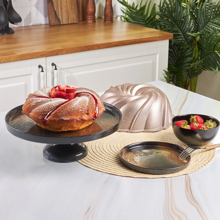 Karaca Aluminium Cast Decorative Cake Tin, 24cm, Pink