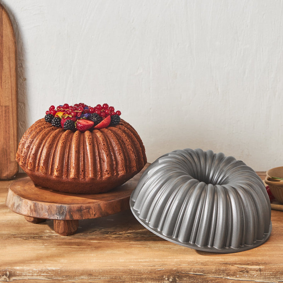 Karaca Cake Pro Aluminium Cast Decorative Cake Tin, 25.5cm, Anthracite