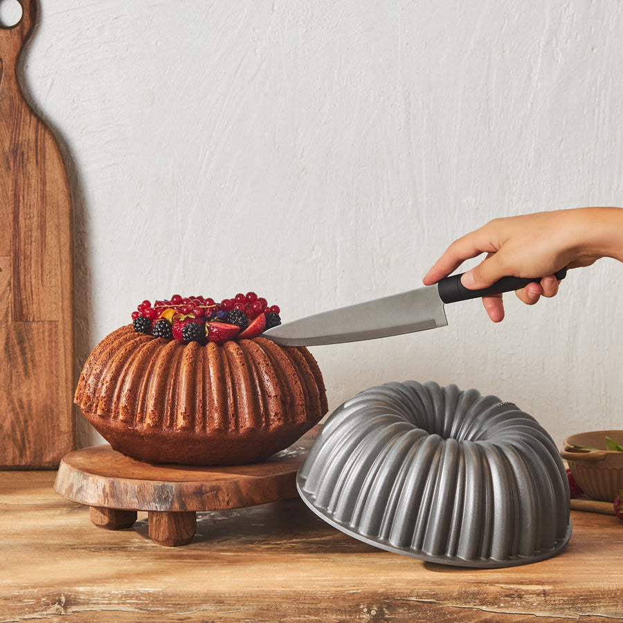 Karaca Cake Pro Aluminium Cast Decorative Cake Tin, 25.5cm, Anthracite