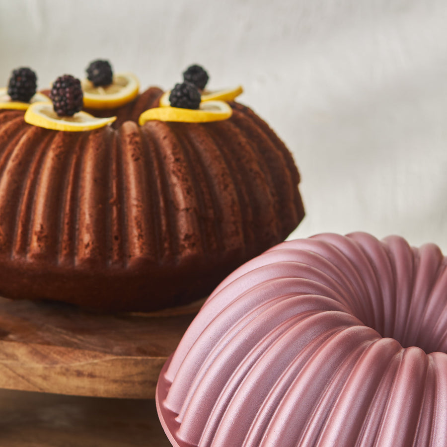 Karaca Cake Pro Aluminium Cast Decorative Cake Tin, 25.5cm, Pink