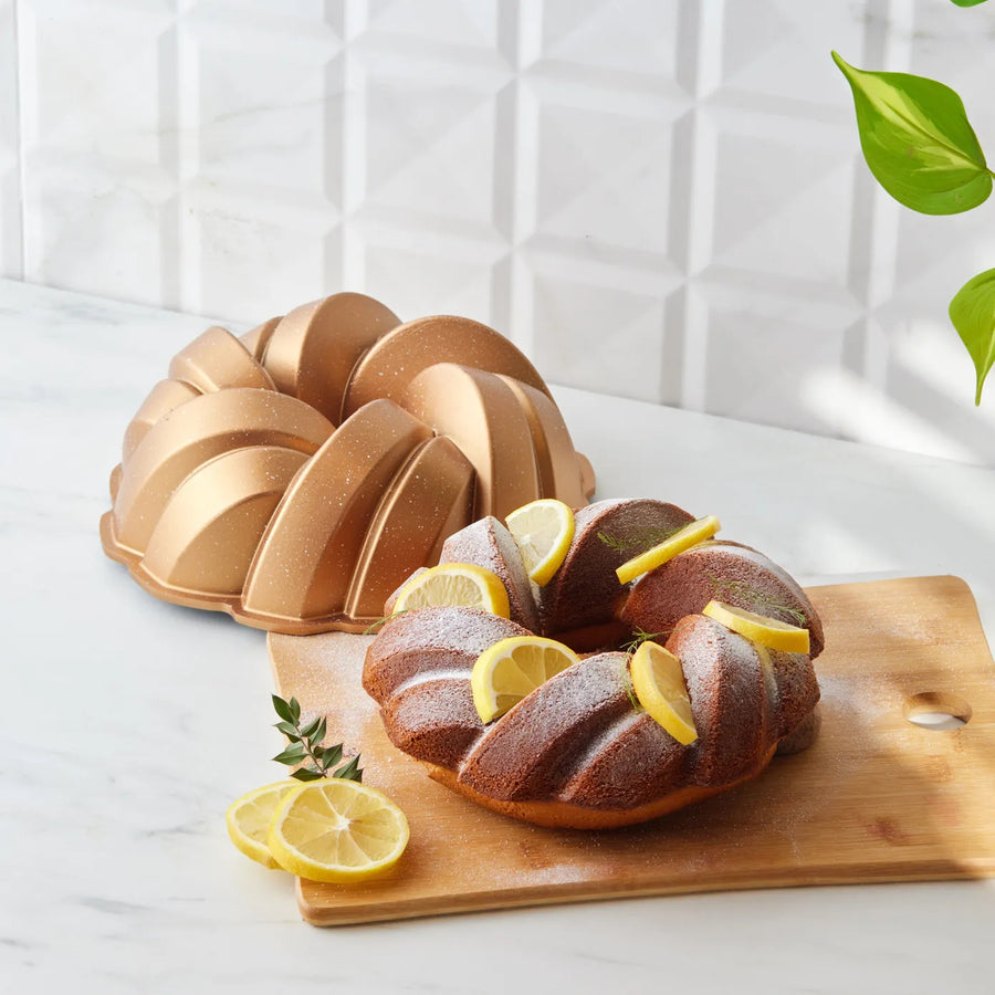 Karaca Cake Pro Aluminium Cast Decorative Cake Tin, 26cm, Gold