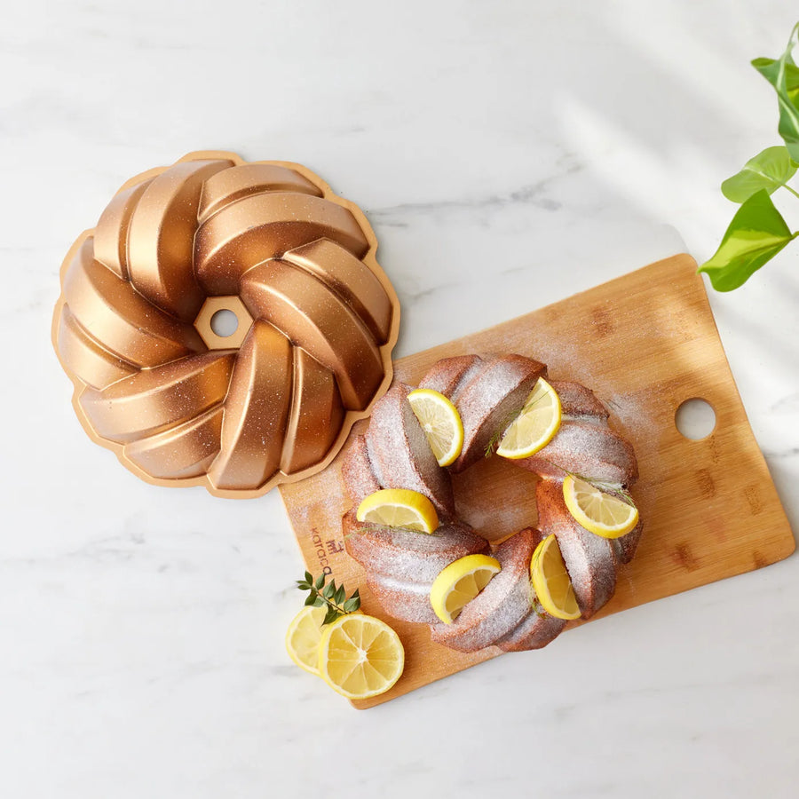 Karaca Cake Pro Aluminium Cast Decorative Cake Tin, 26cm, Gold